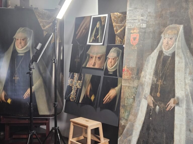 Portret królowej Anny Jagiellonki coraz bliżej pierwowzoru. Spotkanie komisji konserwatorskiej